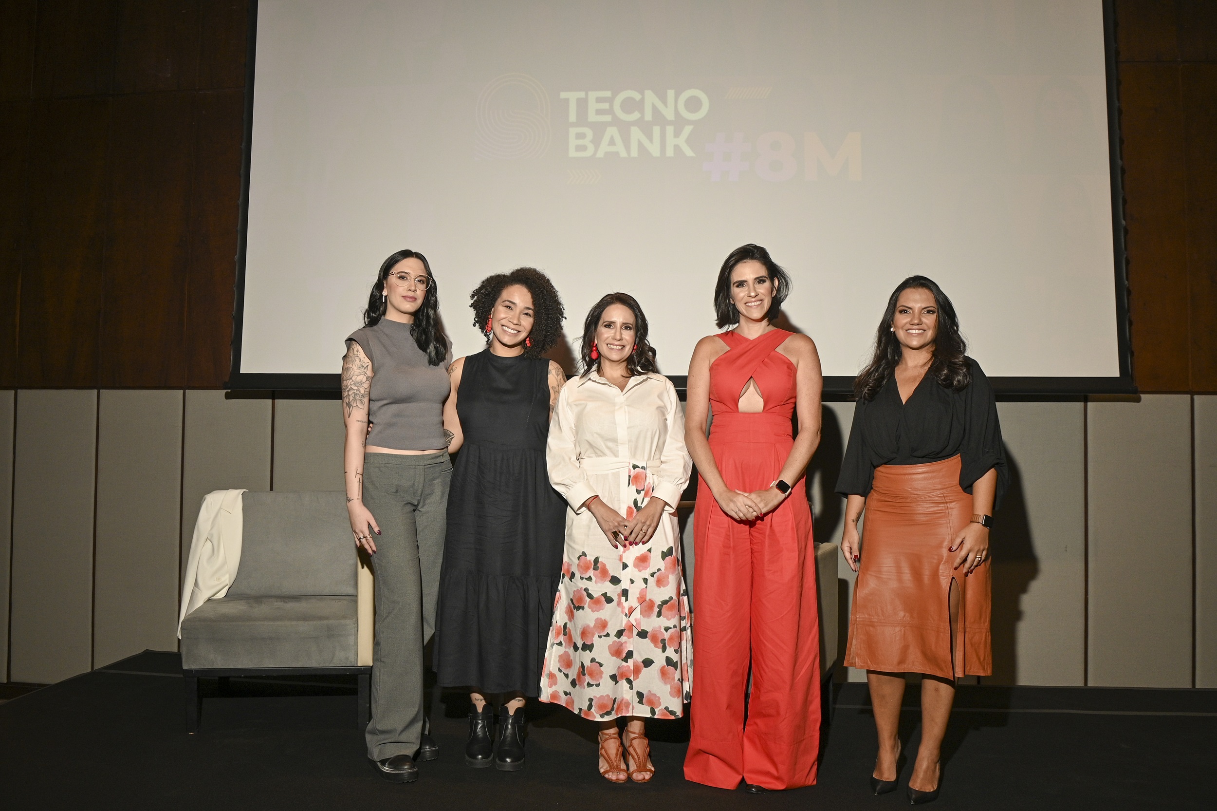 Tecnobank 8M: evento celebra a igualdade de gênero e a presença de mulheres em 50% dos cargos na empresa, incluindo a liderança